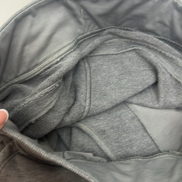 Lululemon Women’s Gray Joggers size 6 - Picture 9 of 9